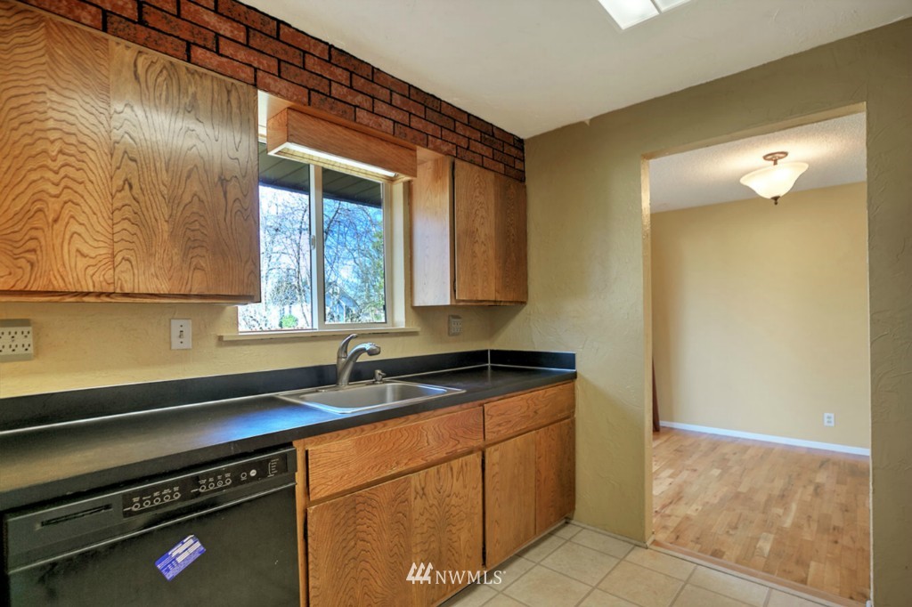 10644 Southeast 199th Street Renton, WA 98055 - Photo 8 of 19 Gallery Image 8