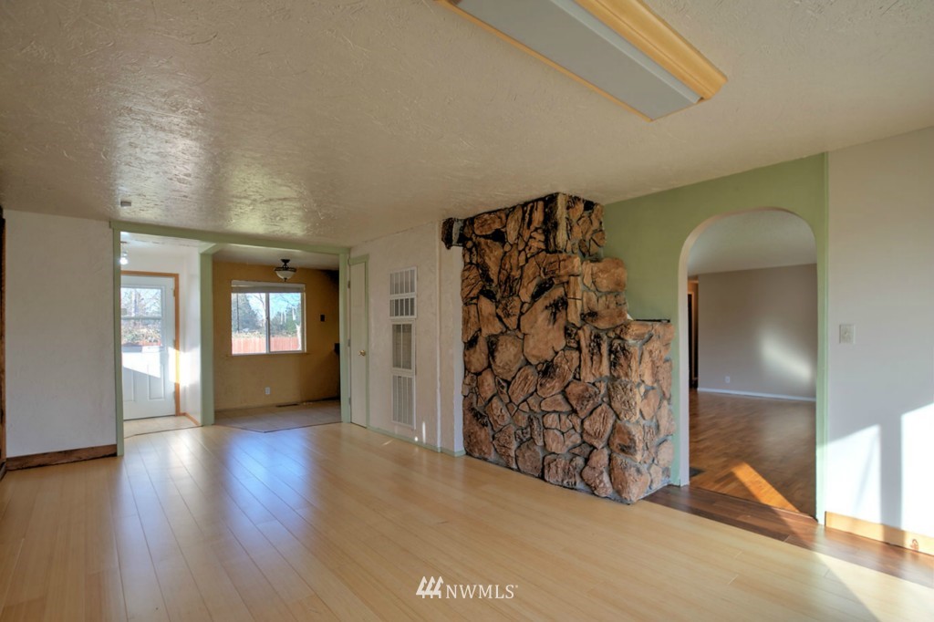 10644 Southeast 199th Street Renton, WA 98055 - Photo 10 of 19 Gallery Image 10