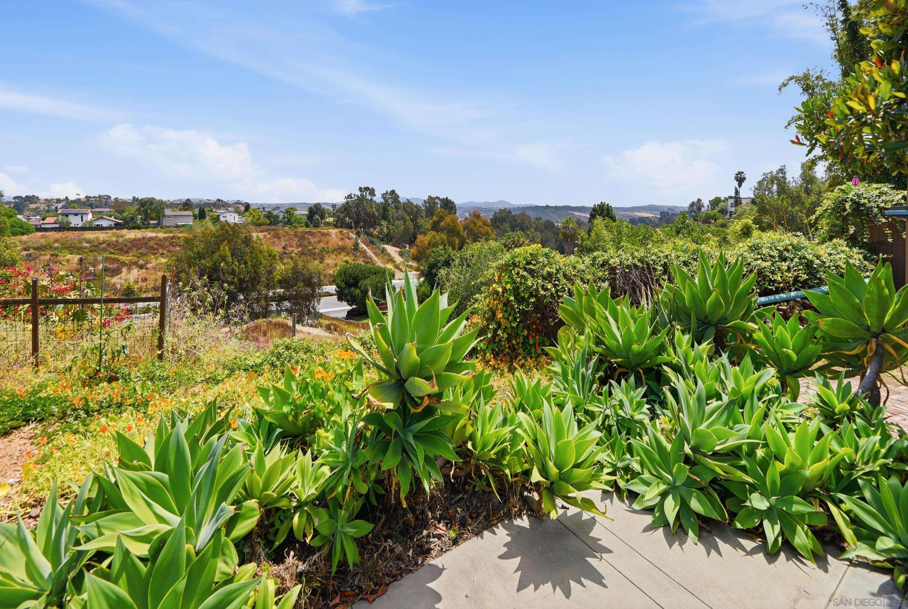 2275 Cameo Road Carlsbad, CA 92008 - Photo 40 of 60