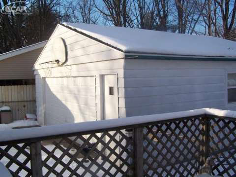 1085 East Judd Road Burton, MI 48529 - Photo 26 of 26 20428433-25.JPG