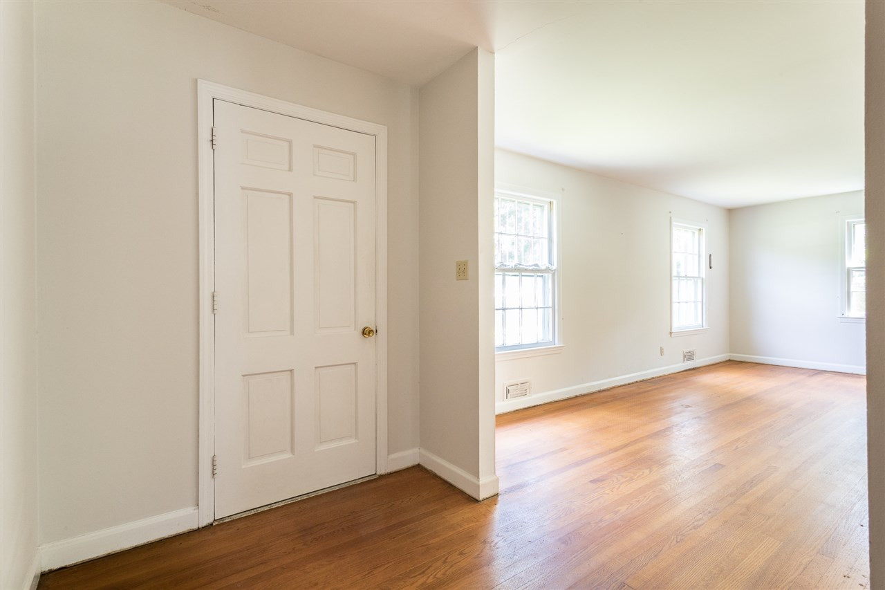 4929 Kaplan Drive Raleigh, NC 27606 - Photo 9 of 30 Photo 9