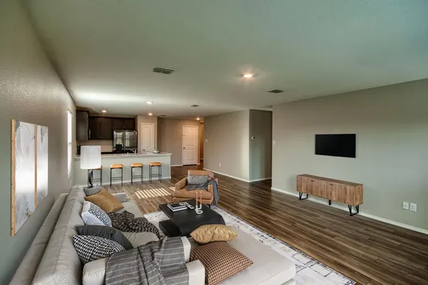 $269,999 | 1007 Lady Bird Street, Ennis, TX 75119