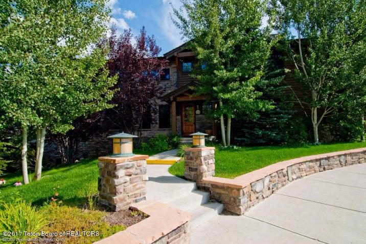 527 Snow King Loop, Unit 2730 Jackson, WY 83001 - Photo 1 of 1 527 front entrance