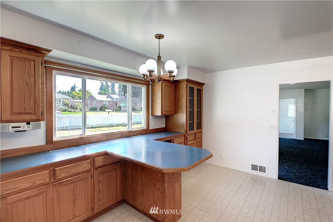 6604 Willow Road Everett, WA 98203 - Photo 4 of 14