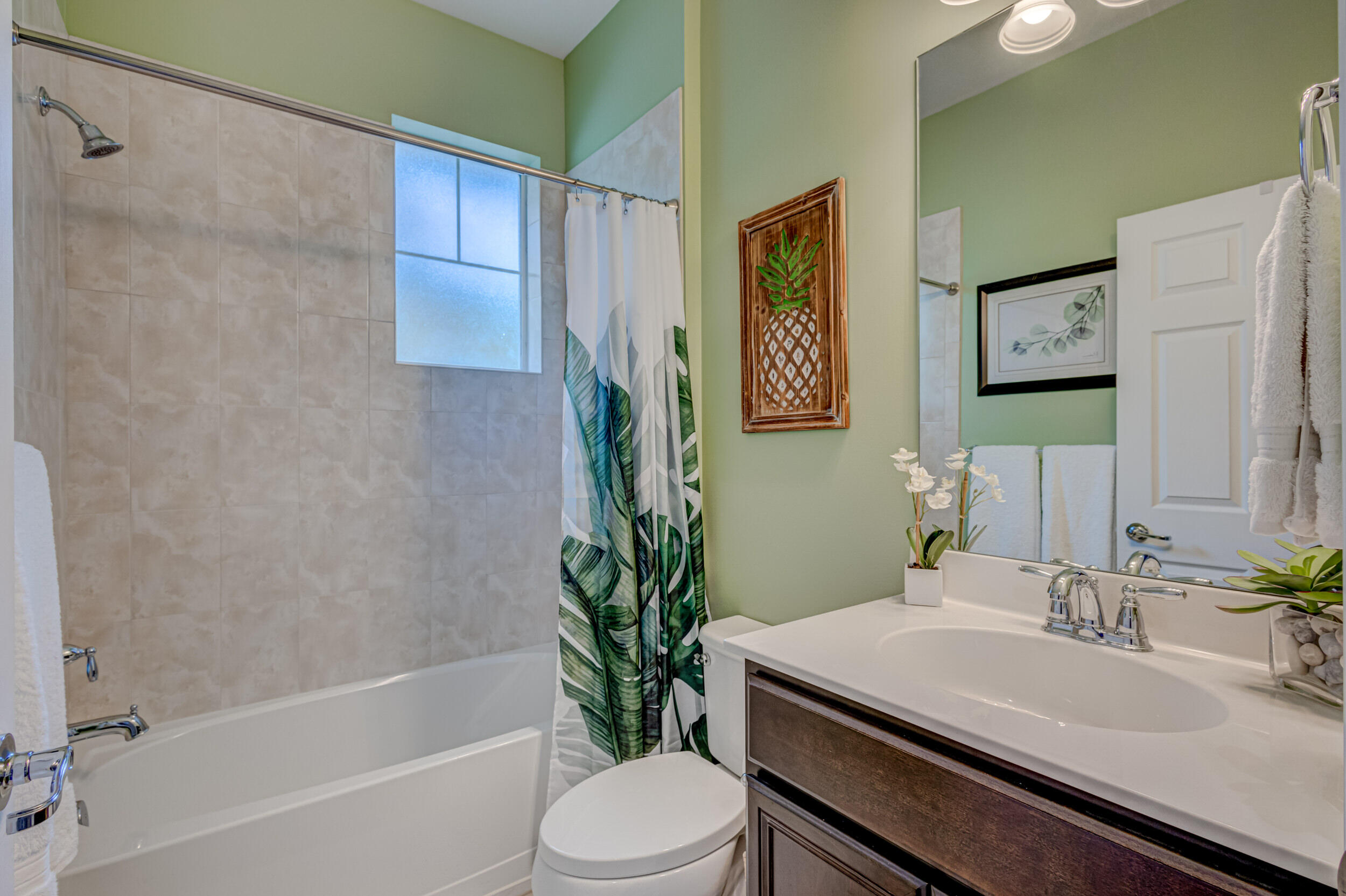 1369 Bourne Drive Jupiter, FL 33458 - Photo 15 of 46 Guest Bath