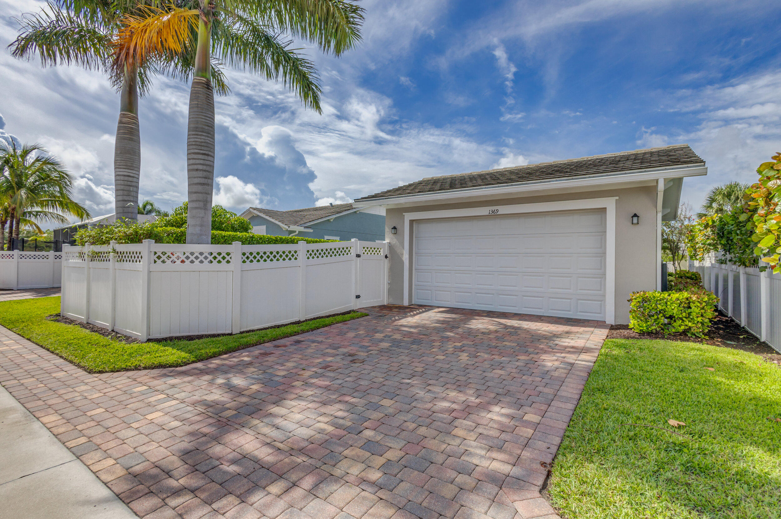 1369 Bourne Drive Jupiter, FL 33458 - Photo 34 of 46 2 Car Garage