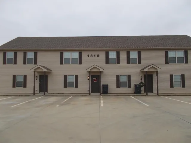 $1,050 | 1812 Beckett Drive, Unit C, Clarksville, TN 37042