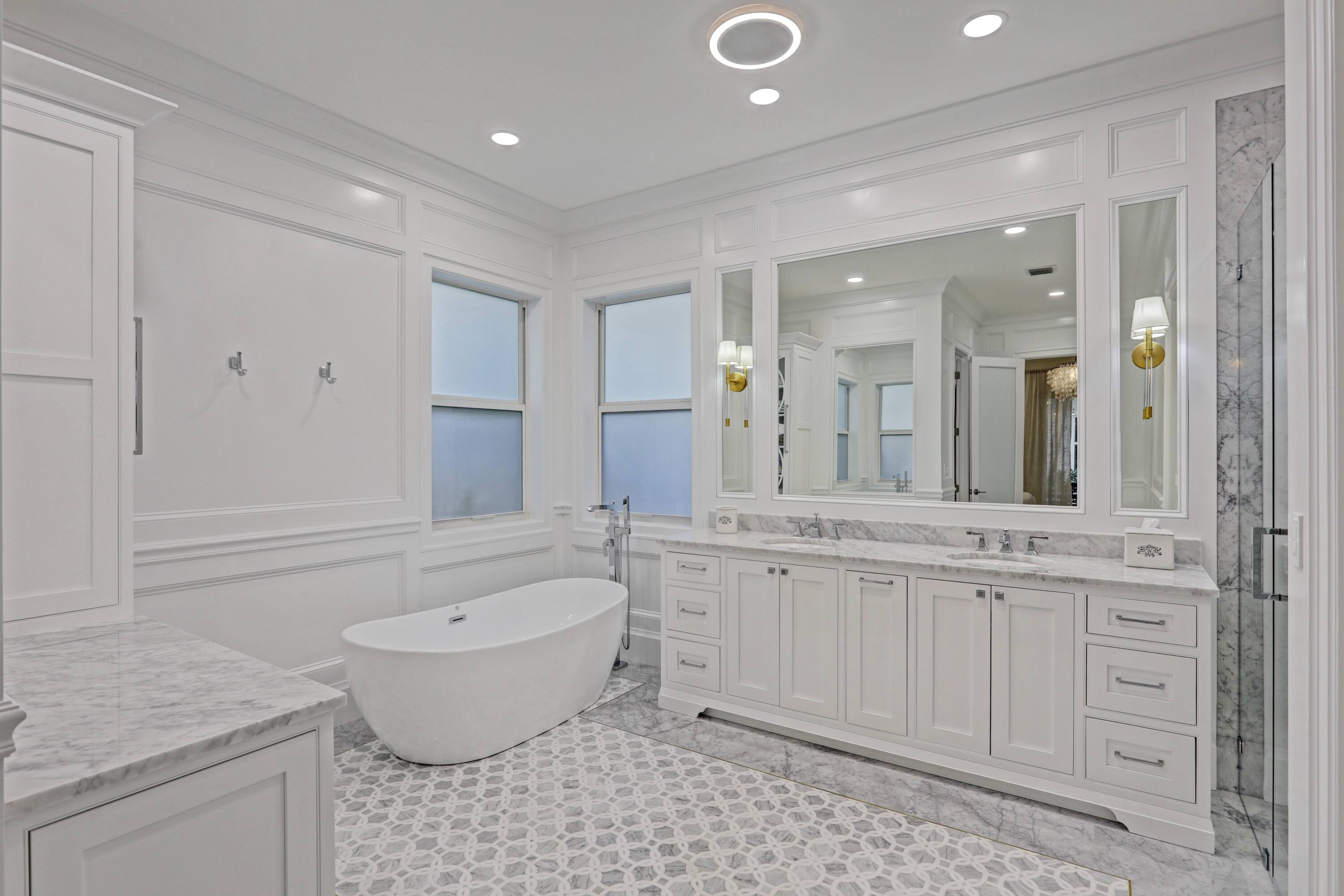 107 Barcelona Drive Jupiter, FL 33458 - Photo 24 of 73 Primary Bathroom