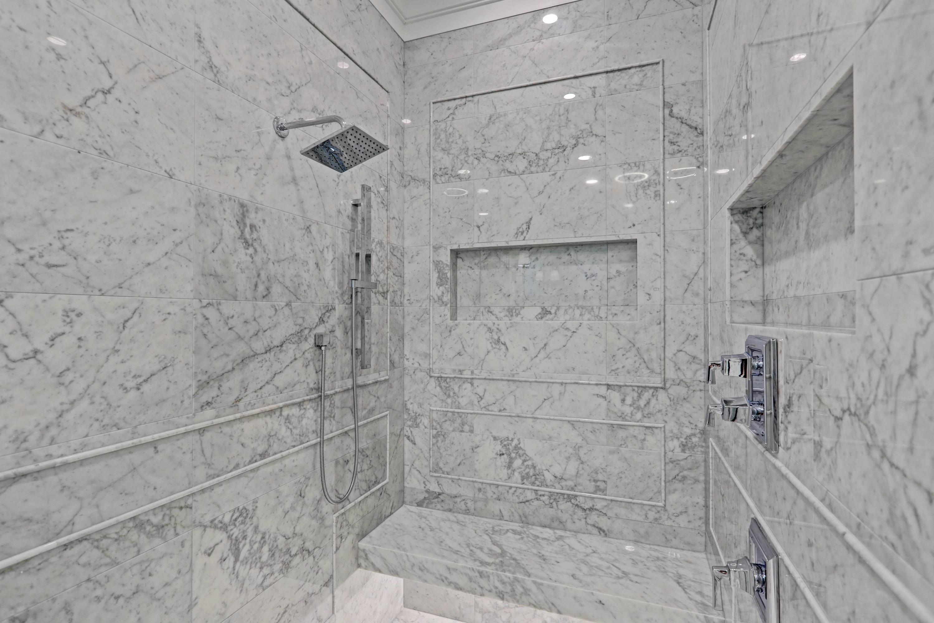 107 Barcelona Drive Jupiter, FL 33458 - Photo 28 of 73 Primary Bathroom