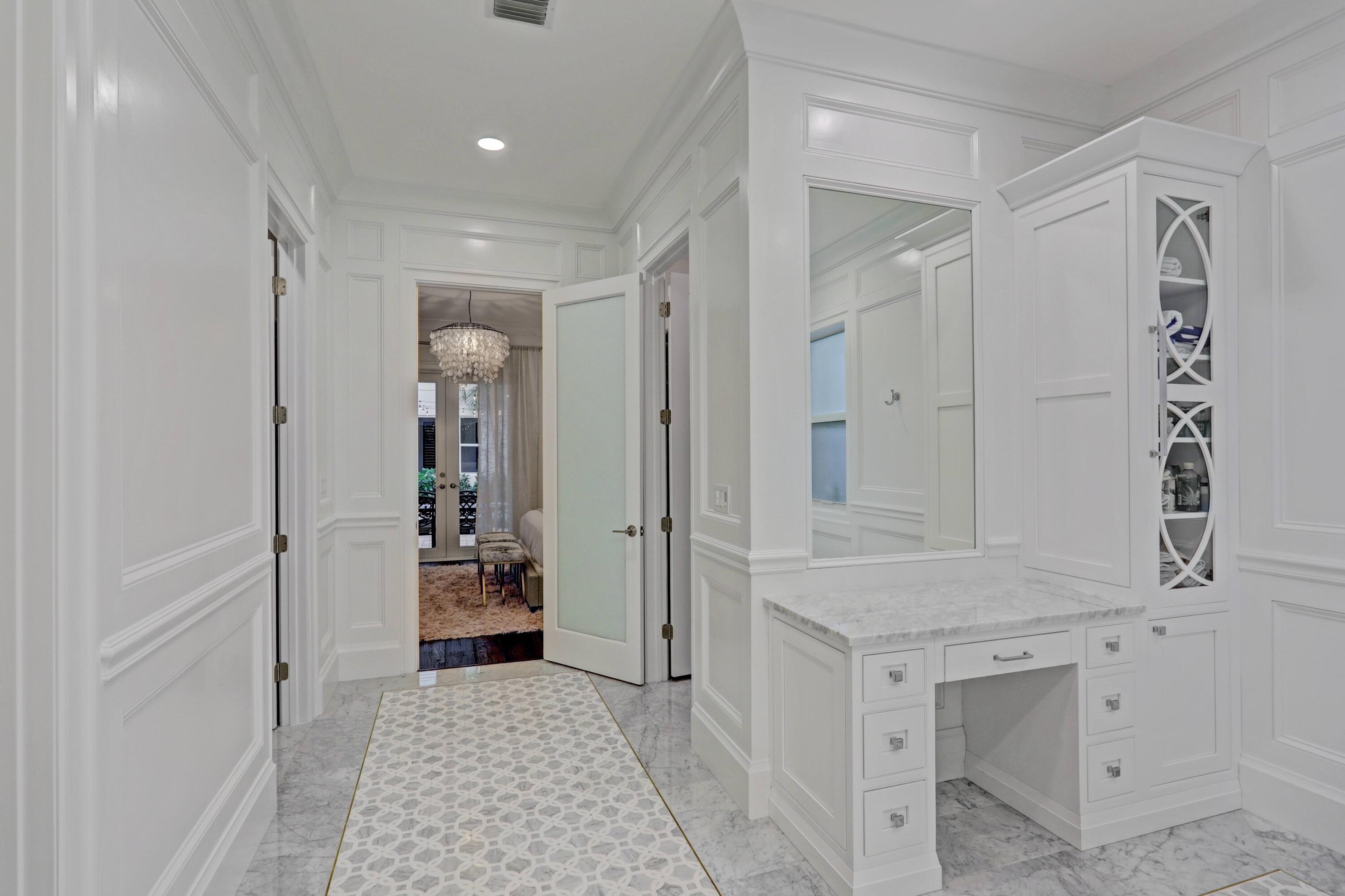 107 Barcelona Drive Jupiter, FL 33458 - Photo 29 of 73 Primary Bathroom