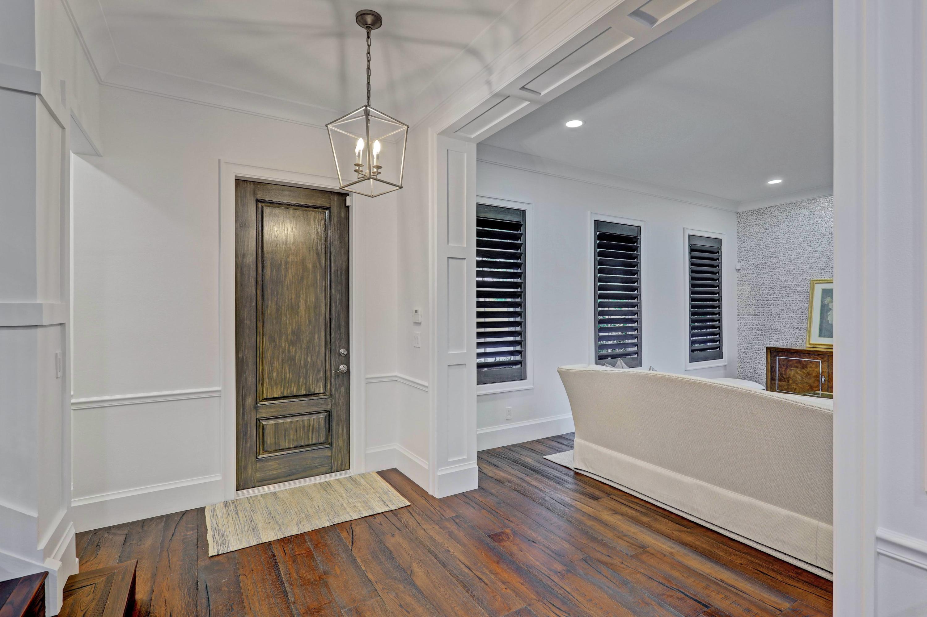 107 Barcelona Drive Jupiter, FL 33458 - Photo 4 of 73 Foyer