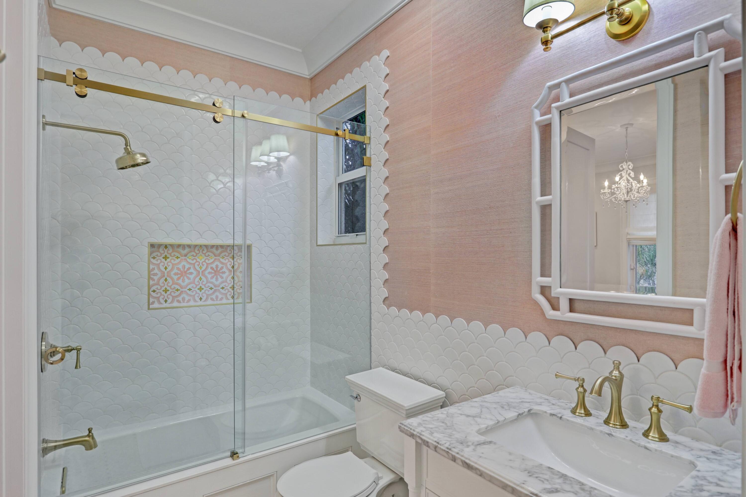 107 Barcelona Drive Jupiter, FL 33458 - Photo 49 of 73 Jack & Jill Guest Bathroom