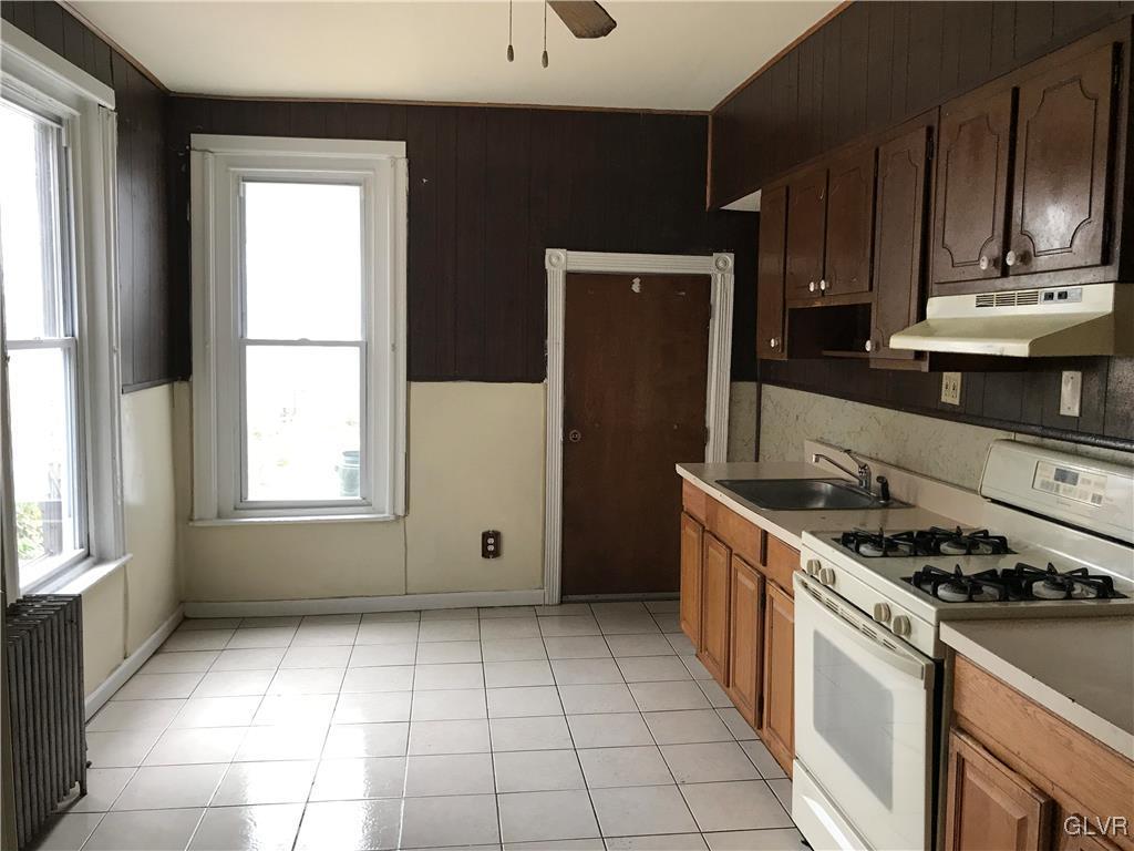 217 Ridge Avenue Allentown, PA 18102 - Photo 4 of 9 Gallery Image 4