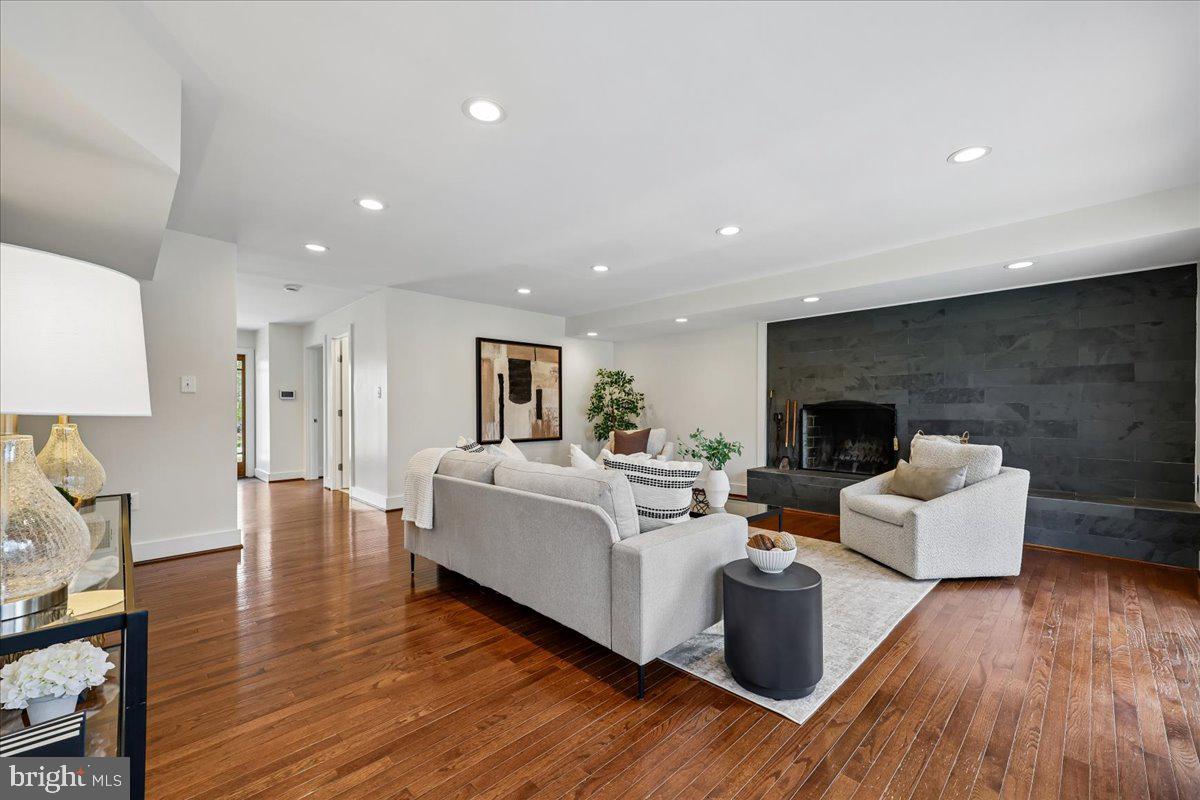 6309 Lenox Road Bethesda, MD 20817 - Photo 14 of 51