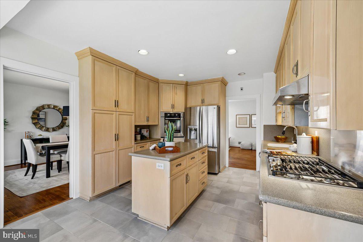 6309 Lenox Road Bethesda, MD 20817 - Photo 20 of 51