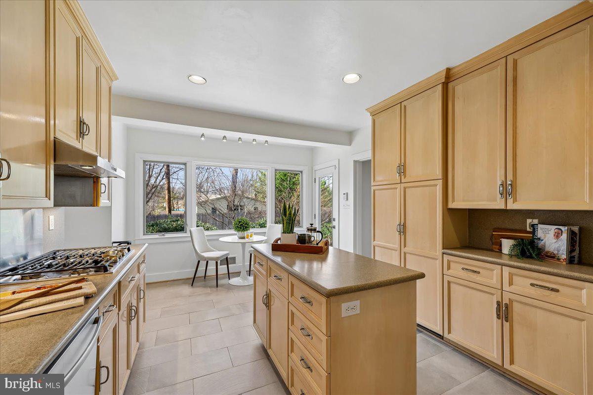 6309 Lenox Road Bethesda, MD 20817 - Photo 26 of 51