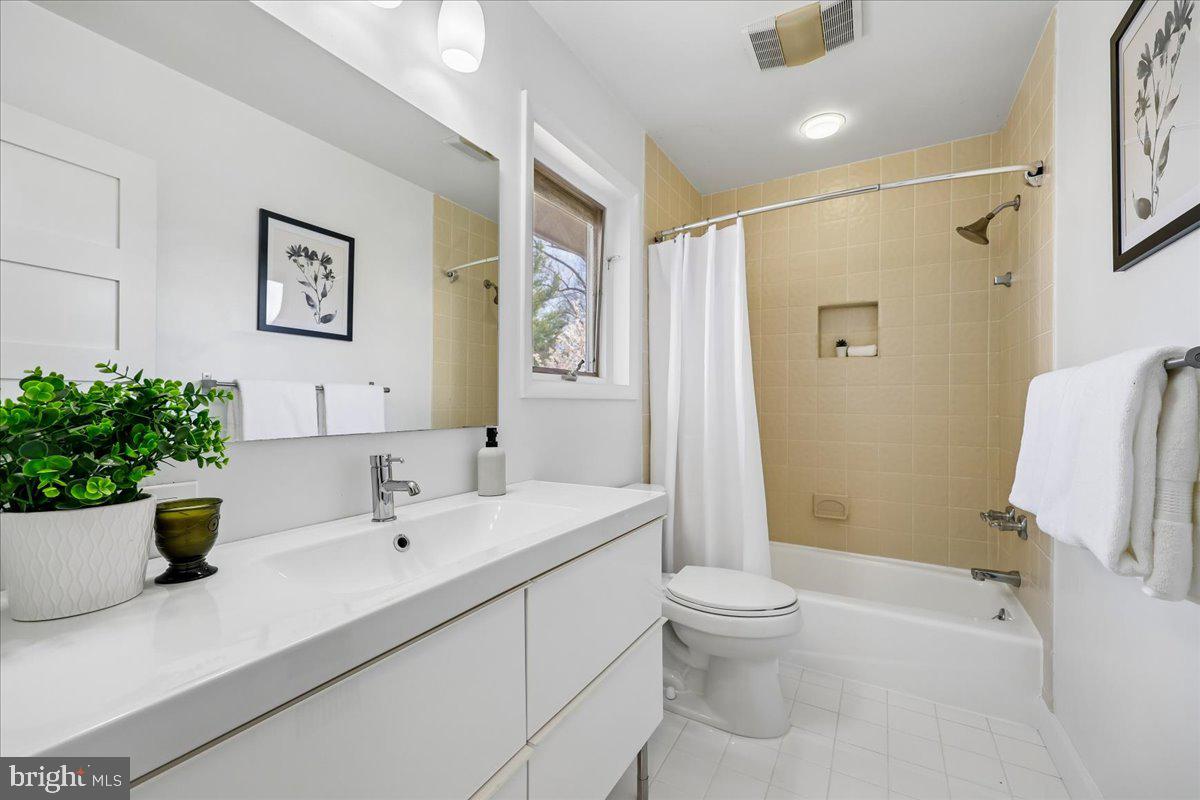 6309 Lenox Road Bethesda, MD 20817 - Photo 38 of 51