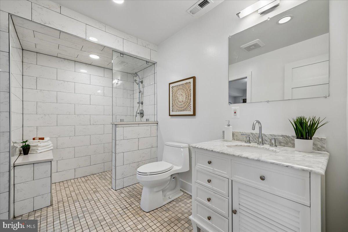 6309 Lenox Road Bethesda, MD 20817 - Photo 41 of 51