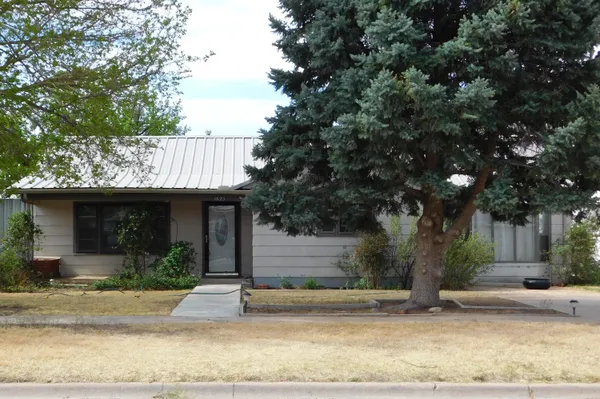 $124,900 | 1623 West Ave C, Muleshoe, TX 79347