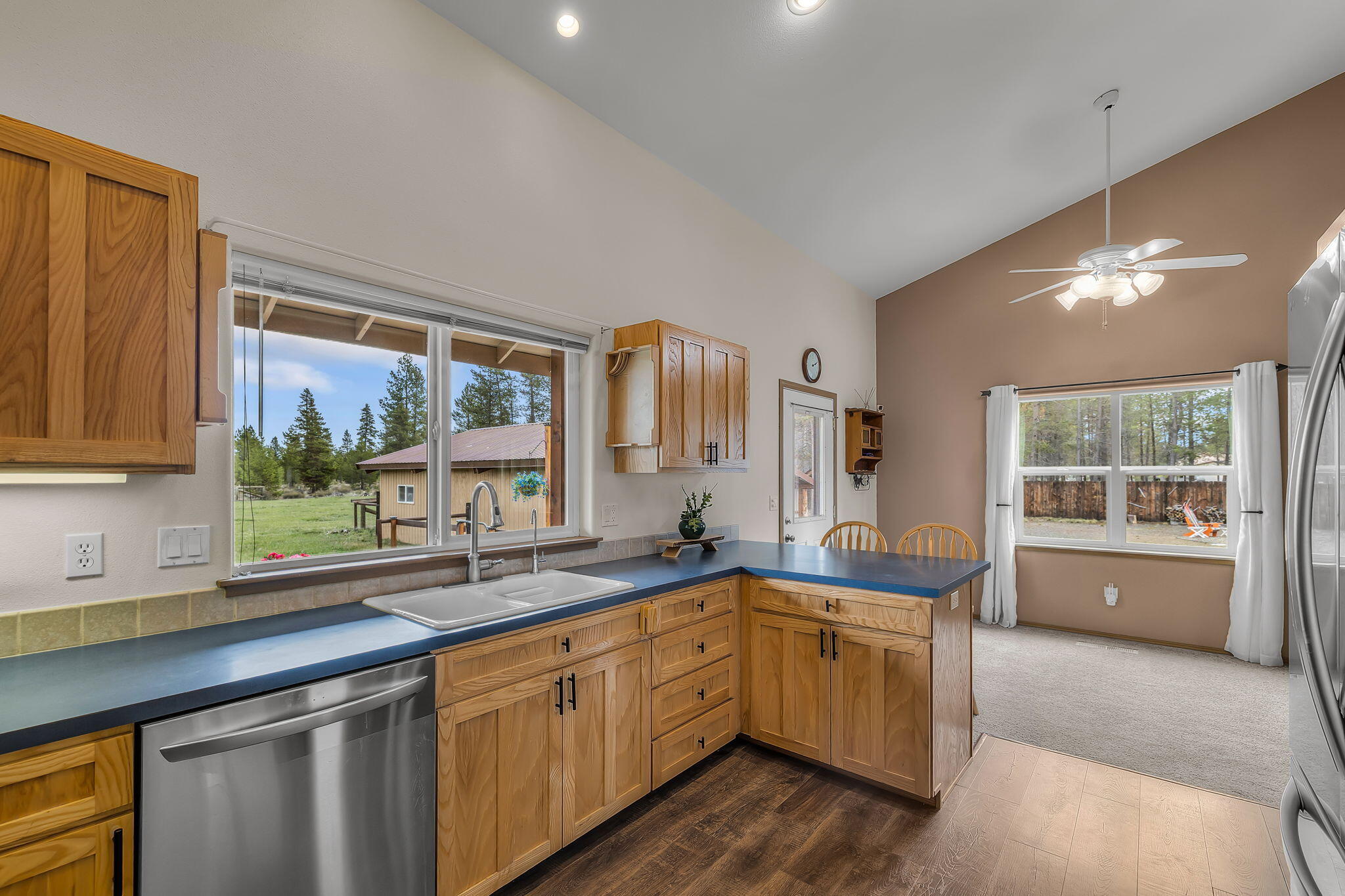 50940 South Huntington Road La Pine, OR 97739 - Photo 17 of 46 2026_04_13_50940_s_huntington_road_la_pi