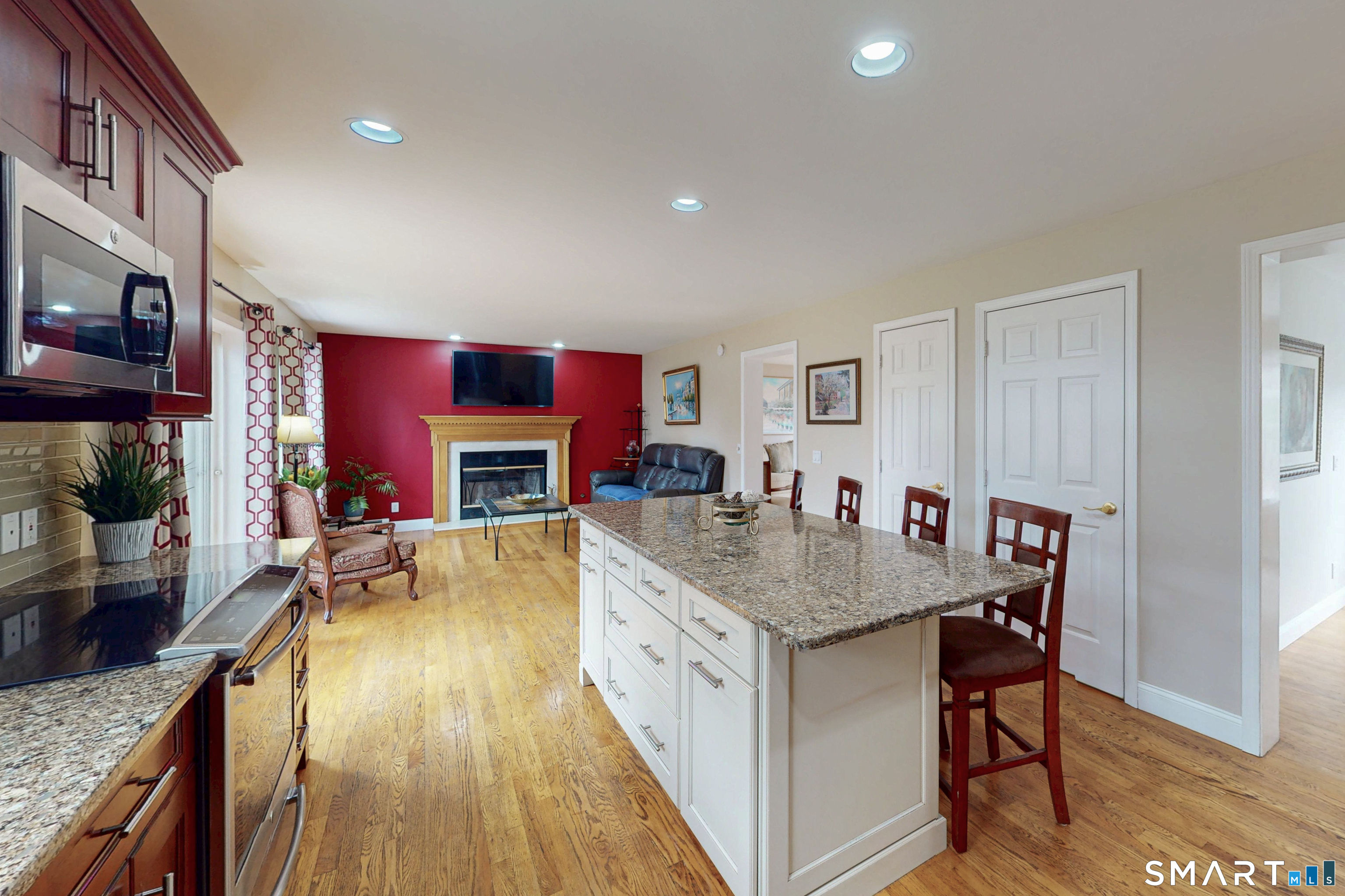 20 Driftway Road Danbury, CT 06811 - Photo 19 of 39