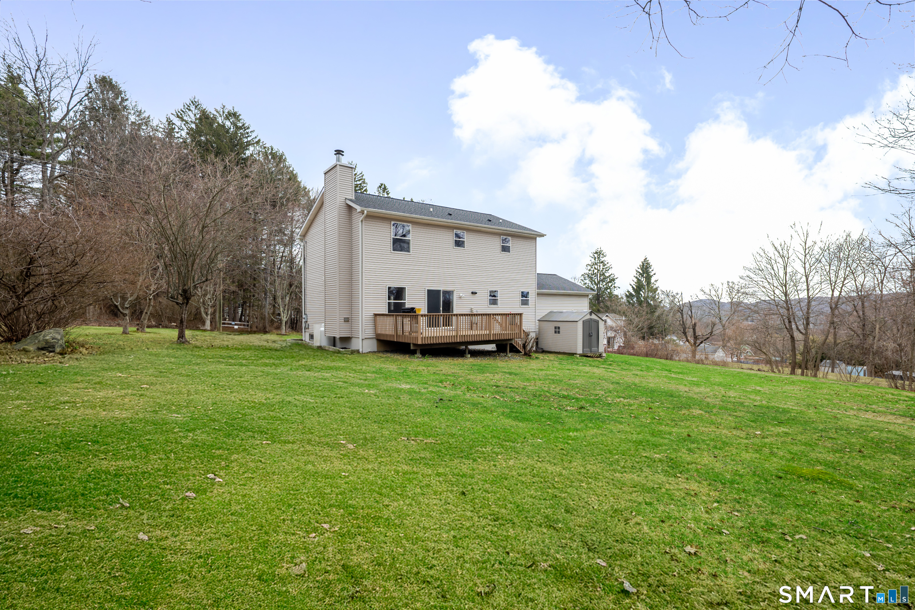 20 Driftway Road Danbury, CT 06811 - Photo 7 of 39