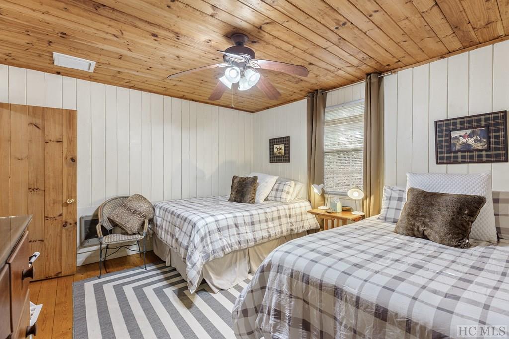 48 Holt Knob Road Highlands, NC 28741 - Photo 20 of 36 Gallery Image 20