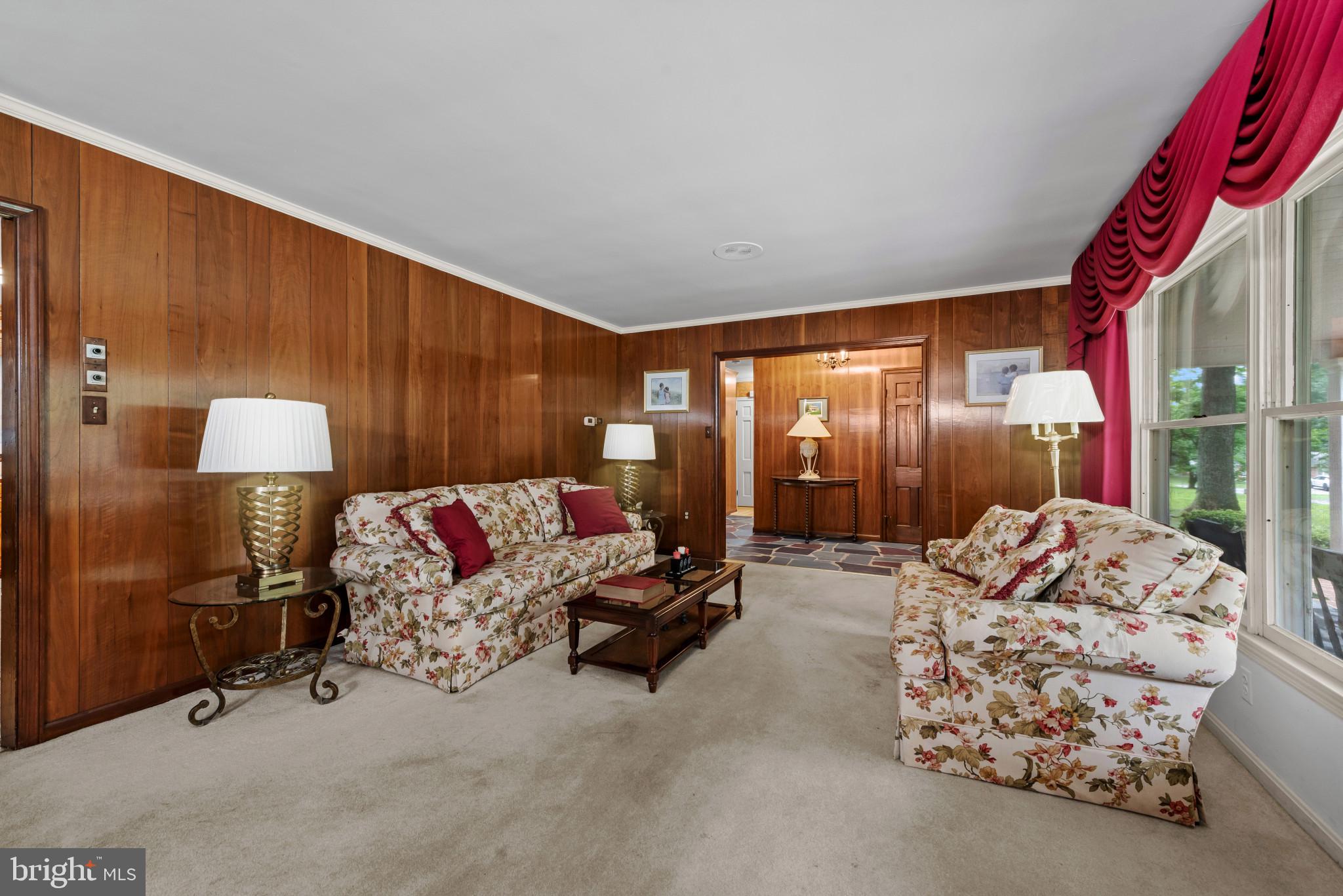 9902 Braewood Road Randallstown, MD 21133 - Photo 9 of 44 Living Room
