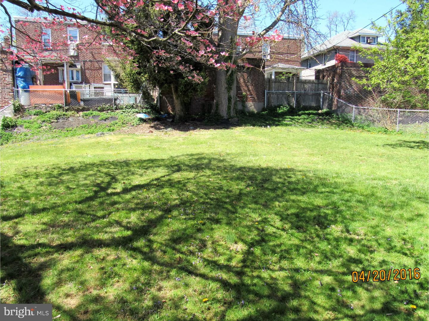 7330 Ryers Avenue Philadelphia, PA 19111 - Photo 22 of 23 Back Yard