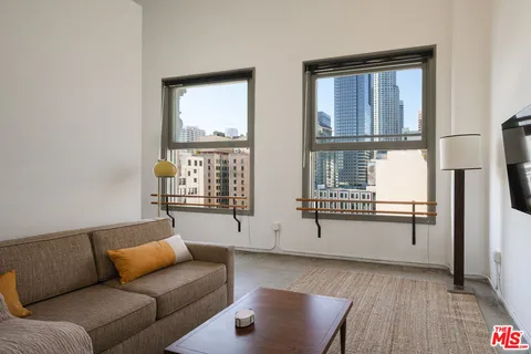 $16,500,000 | 424 South Broadway, Los Angeles, CA 90013