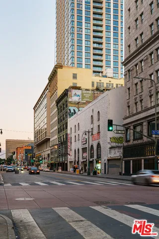 $16,500,000 | 424 South Broadway, Los Angeles, CA 90013