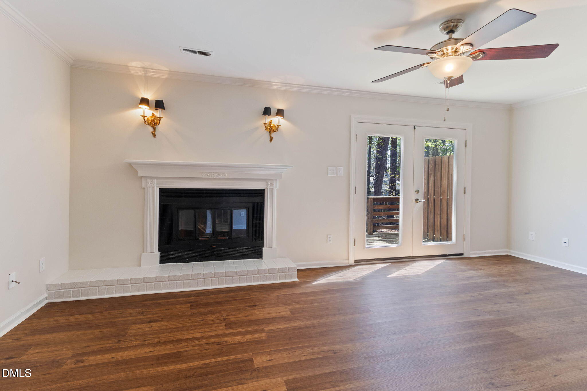 1524 Edgeside Court Raleigh, NC 27609 - Photo 12 of 43 Gallery Image 12