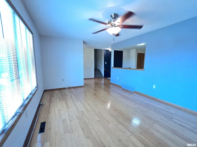 $149,900 | 301 4th Street, Unit 4, Fulton, IL 61252