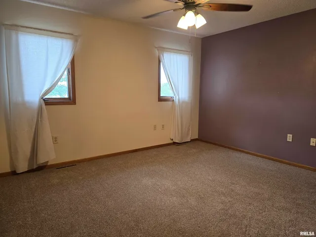 $149,900 | 301 4th Street, Unit 4, Fulton, IL 61252