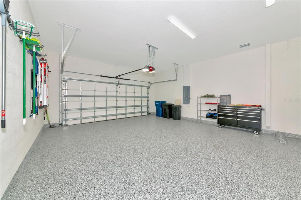 16620 Collingtree Crossing Lakewood Ranch, FL 34202 - Photo 34 of 48 a view of a livingroom with furniture