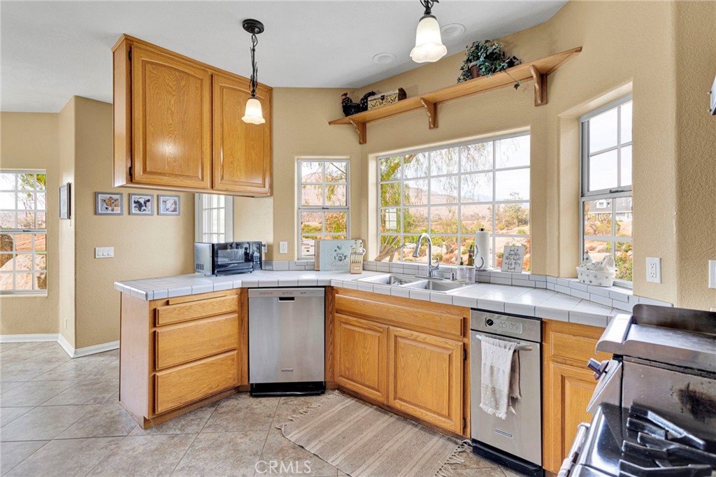 31120 Kelstar Road Hemet, CA 92544 - Photo 12 of 72 Gallery Image 12