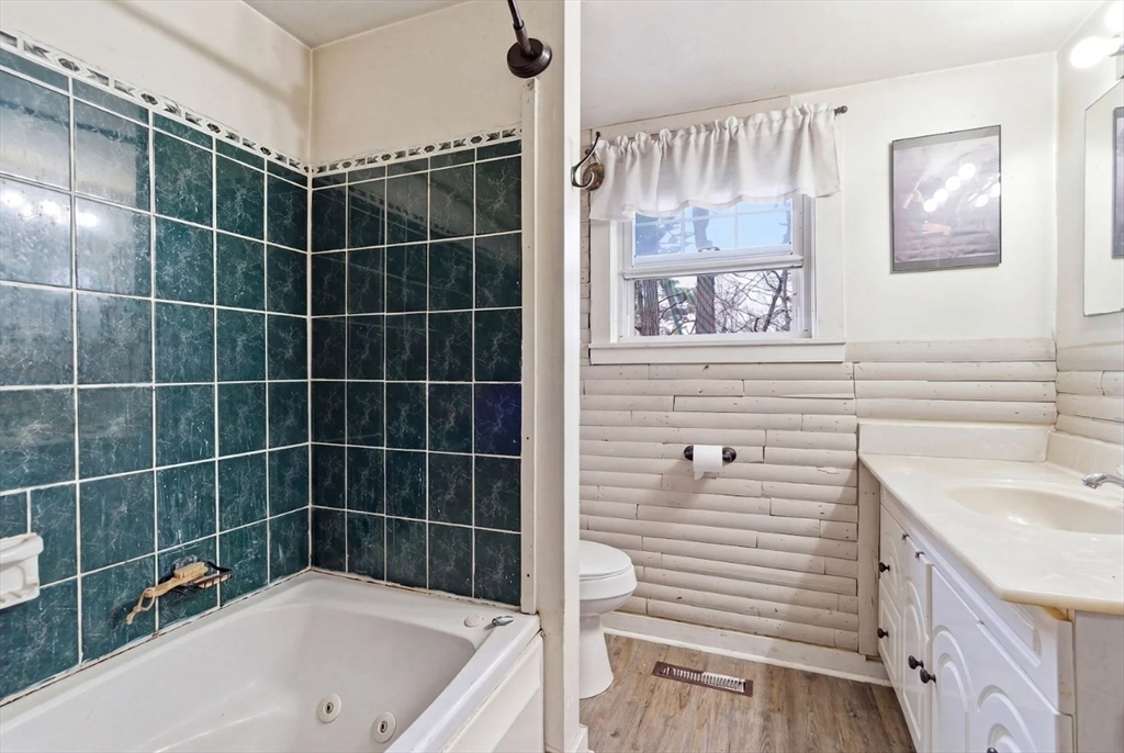 13 Keyes Street Warren, MA 01083 - Photo 7 of 16