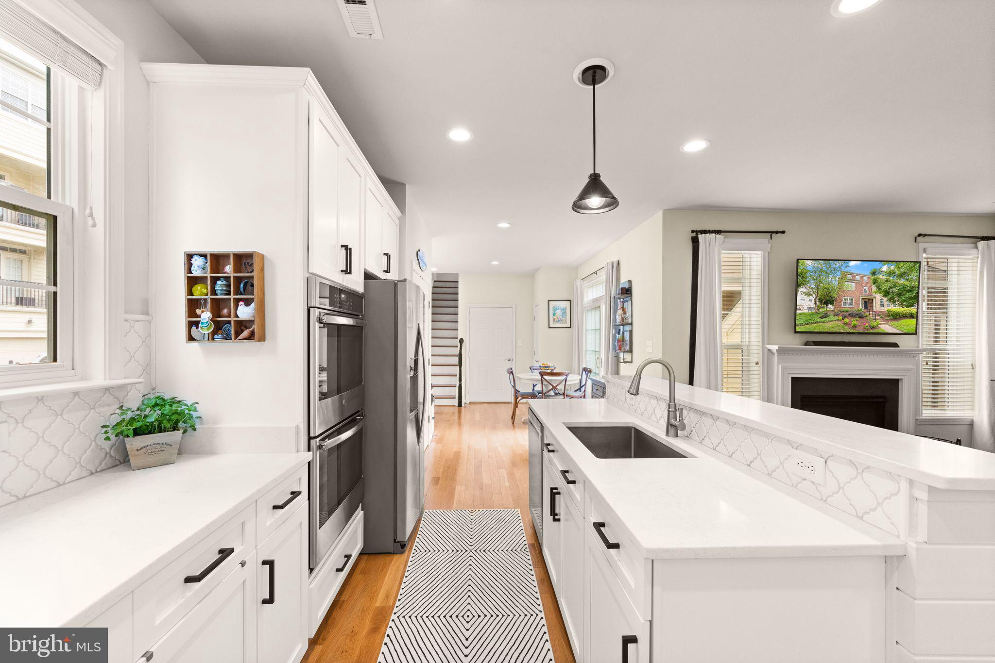 19436 Coppermine Square Leesburg, VA 20176 - Photo 23 of 85