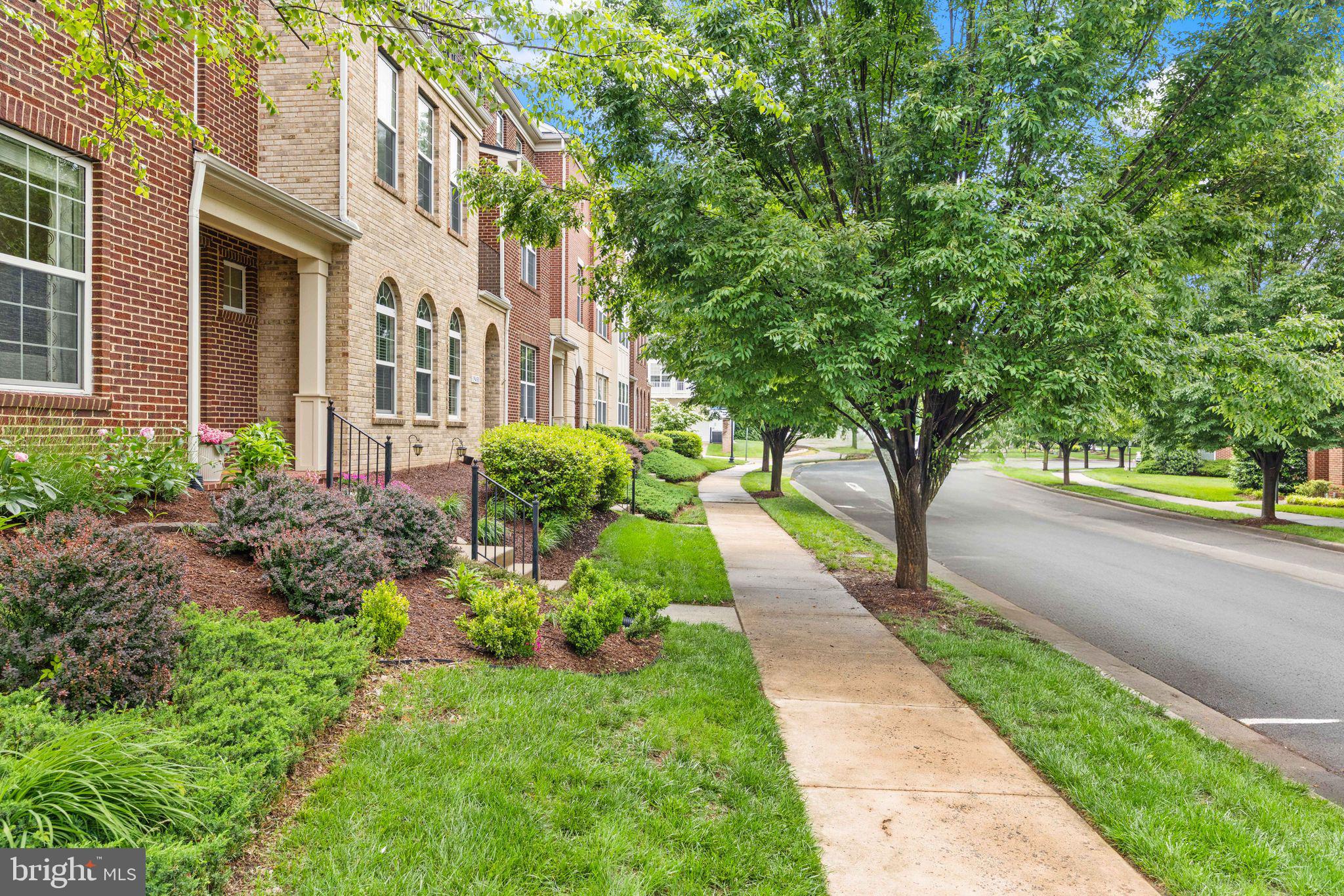 19436 Coppermine Square Leesburg, VA 20176 - Photo 4 of 85