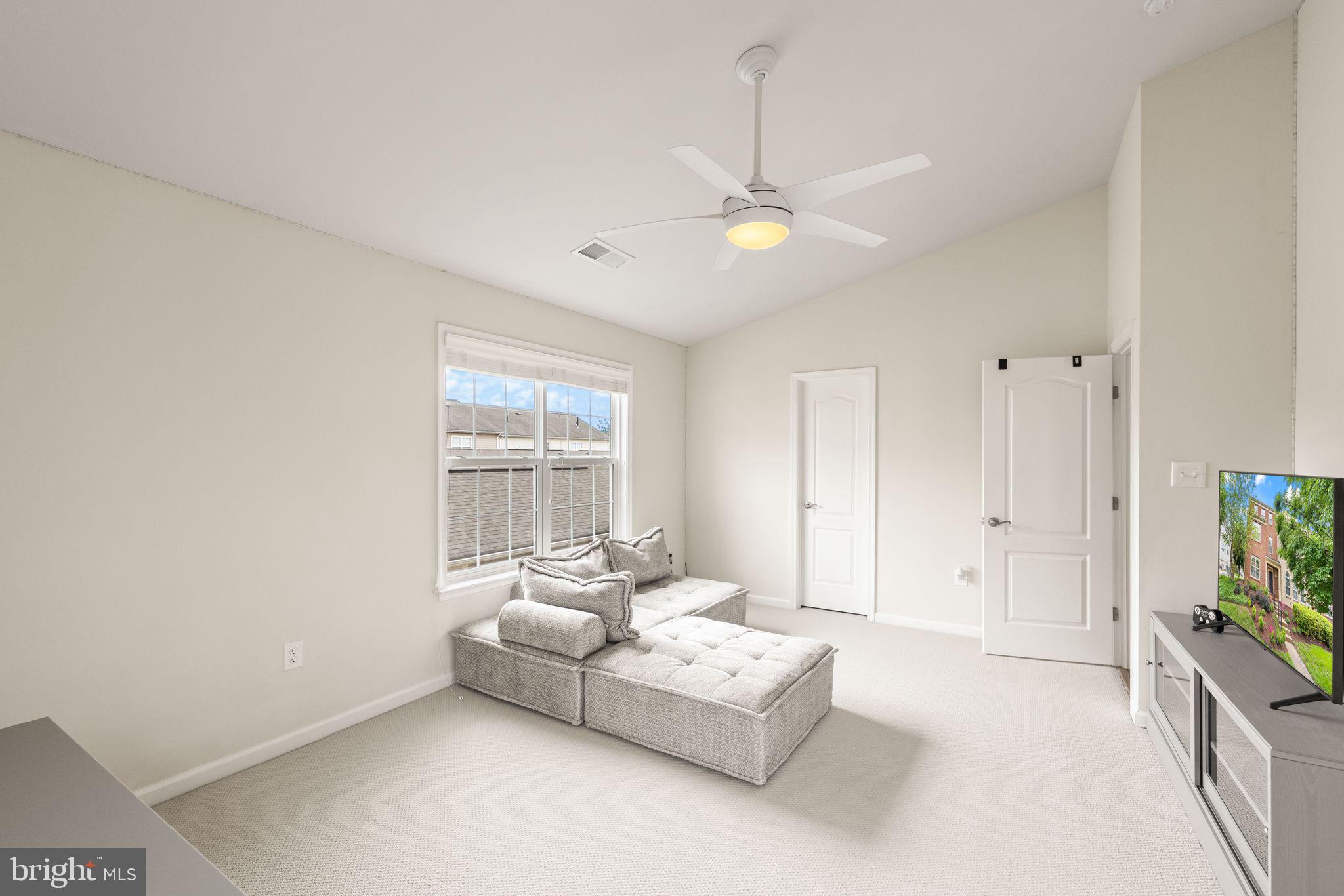 19436 Coppermine Square Leesburg, VA 20176 - Photo 56 of 85