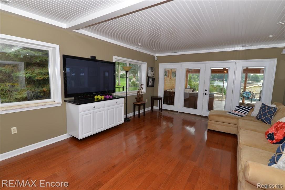 3523 Mann Road Clarkston, MI 48346 - Photo 19 of 86 3523 Mann Rd Waterford (41).JPG