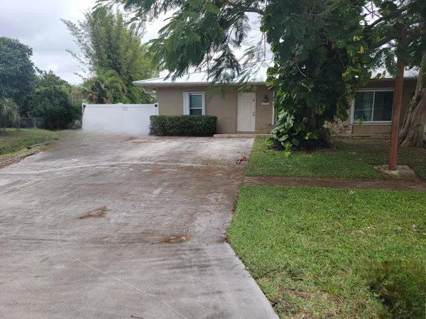 $3,000 | 6223 Allen Street, Jupiter, FL 33458