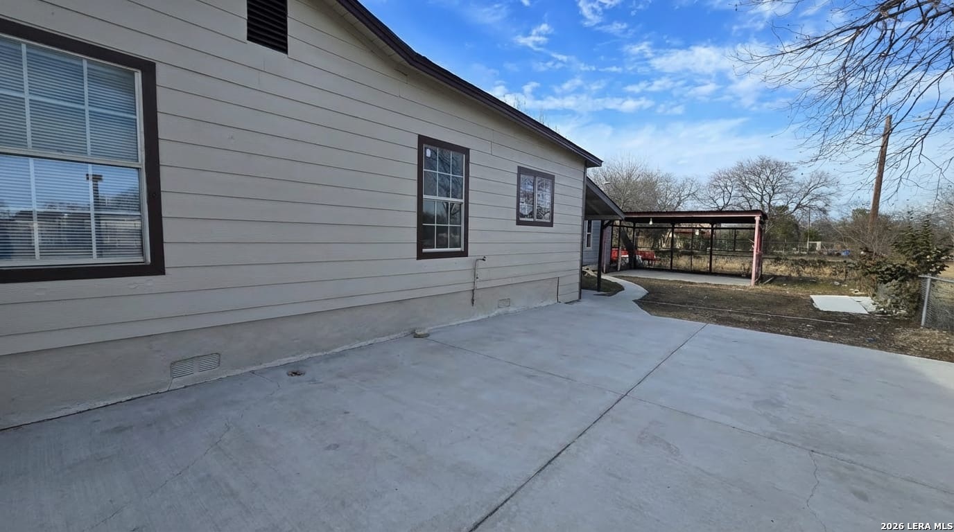 5345 Commerce San Antonio, TX 78237 - Photo 4 of 17