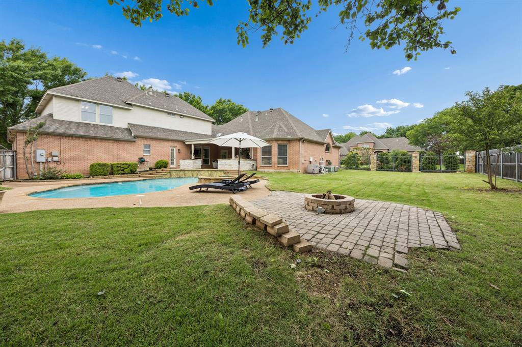 1309 Meadow Ridge Court Southlake, TX 76092 - Photo 32 of 34 Large Backyard Greenspace