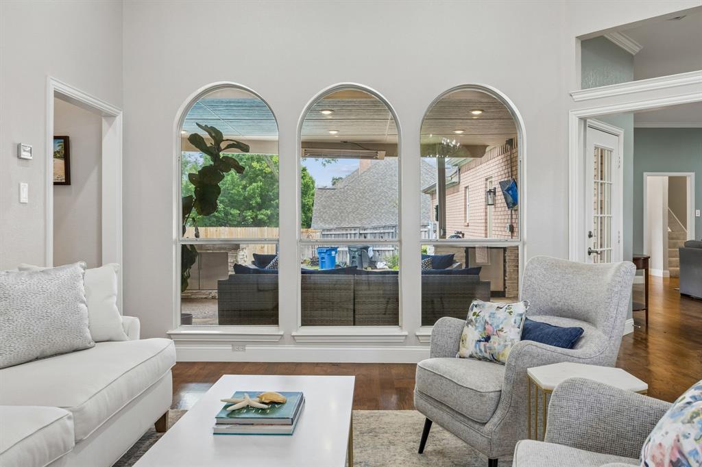 1309 Meadow Ridge Court Southlake, TX 76092 - Photo 5 of 34 Light and Bright with Views.
