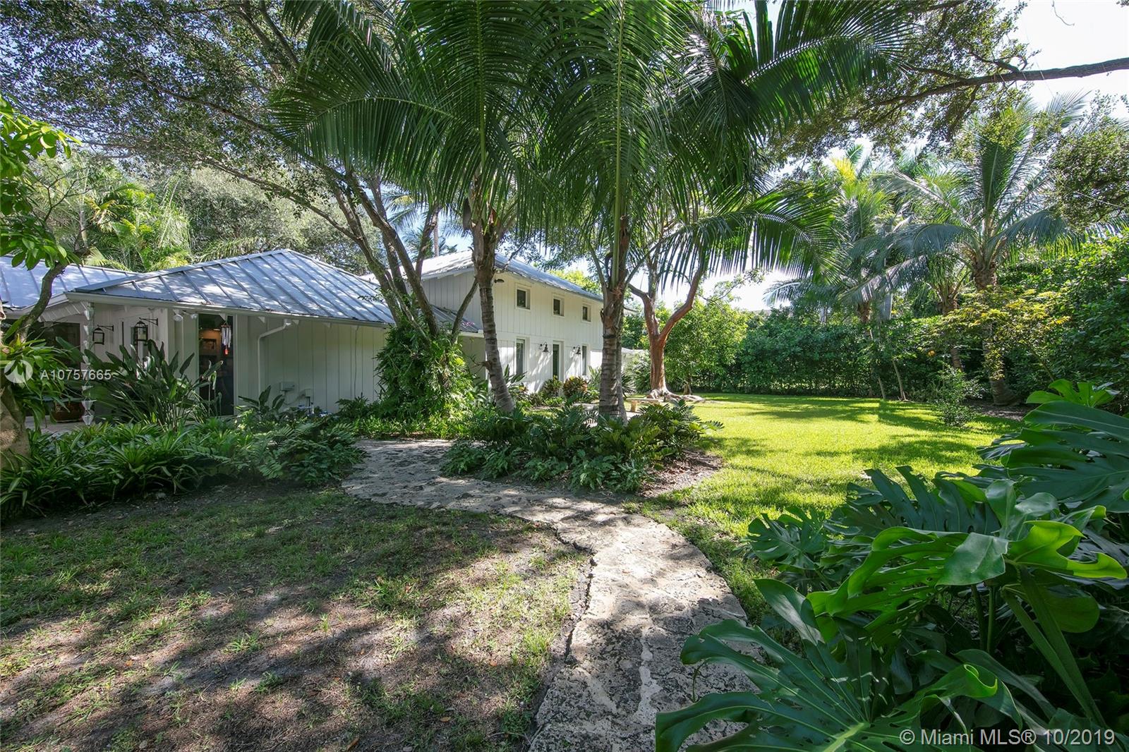 4940 Southwest 77th Street Miami, FL 33143 - Photo 4 of 33