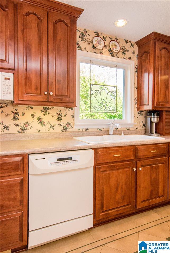 574 Shades Crest Road Birmingham, AL 35226 - Photo 17 of 48