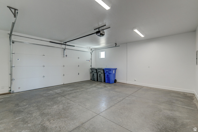 2072 W. 320 S. Hurricane, UT 84737 - Photo 34 of 46 View of garage