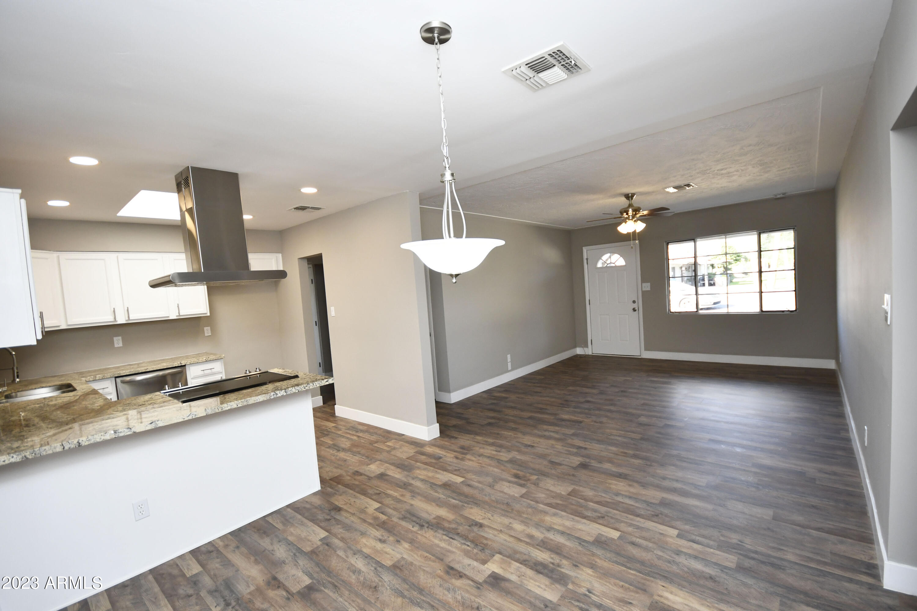 4443 East Almeria Road Phoenix, AZ 85008 - Photo 5 of 23 Greatrm