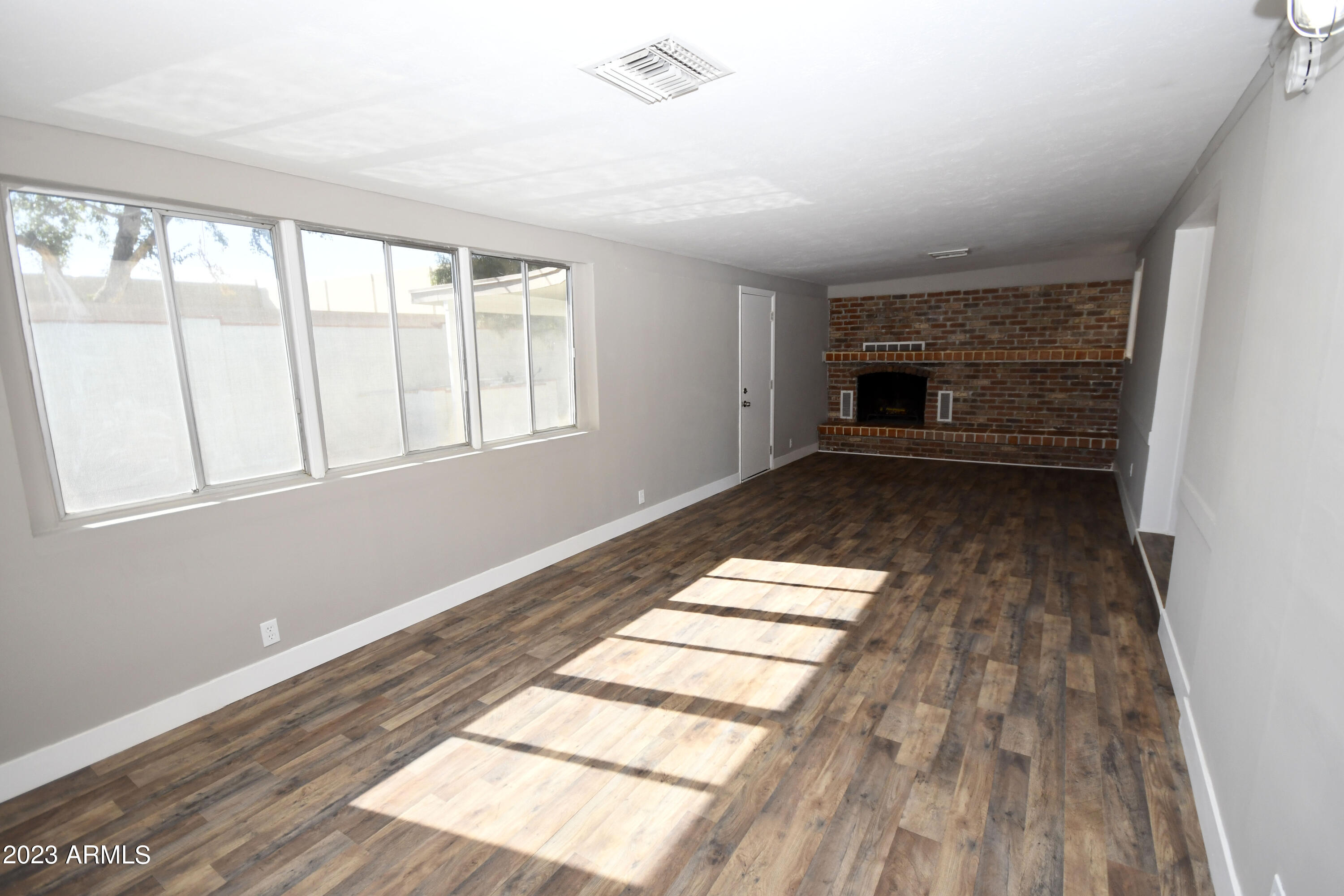 4443 East Almeria Road Phoenix, AZ 85008 - Photo 8 of 23 family